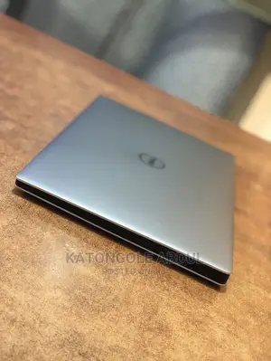 New Laptop Dell XPS 13 9360 16GB Intel Core I7 SSD 512GB