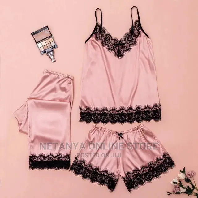 3pcs Ladies Sleep Wear Set.