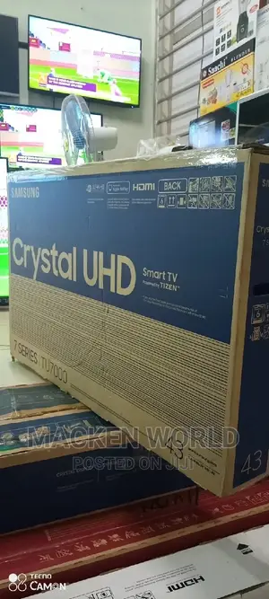 43 Samsung Crystal UHD 4K TV 43 Inches
