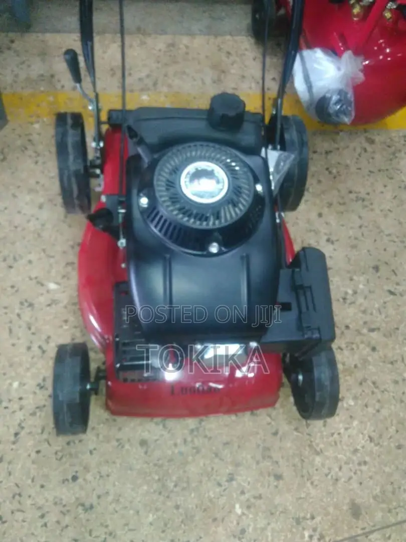 Self Drive Lawn Mower Machine