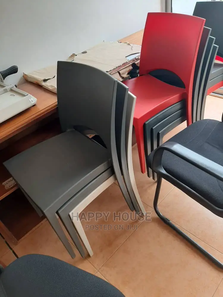 Heavy Duty Plastic Chairs