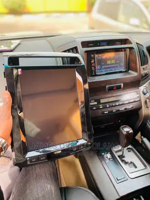 V8 Prado Car Radio Android Tesla