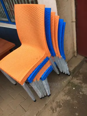 Plastic Chairs With Steel Stands