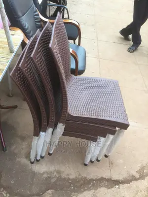 Plastic Chairs With Steel Stands