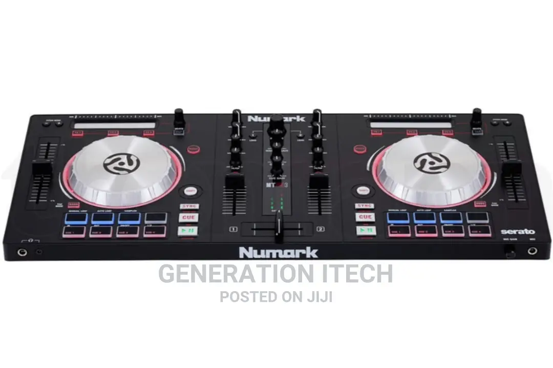 Numark Mixtrack Pro 3 - USB DJ Controller