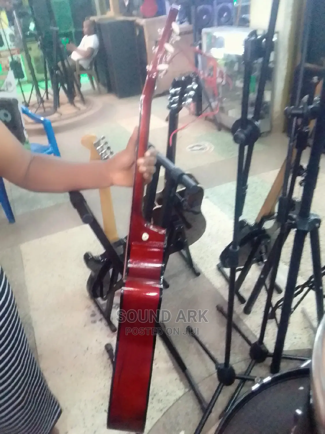 Acoustic Guitar/ Box Guitar