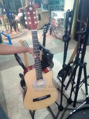 Acoustic Guitar/ Box Guitar