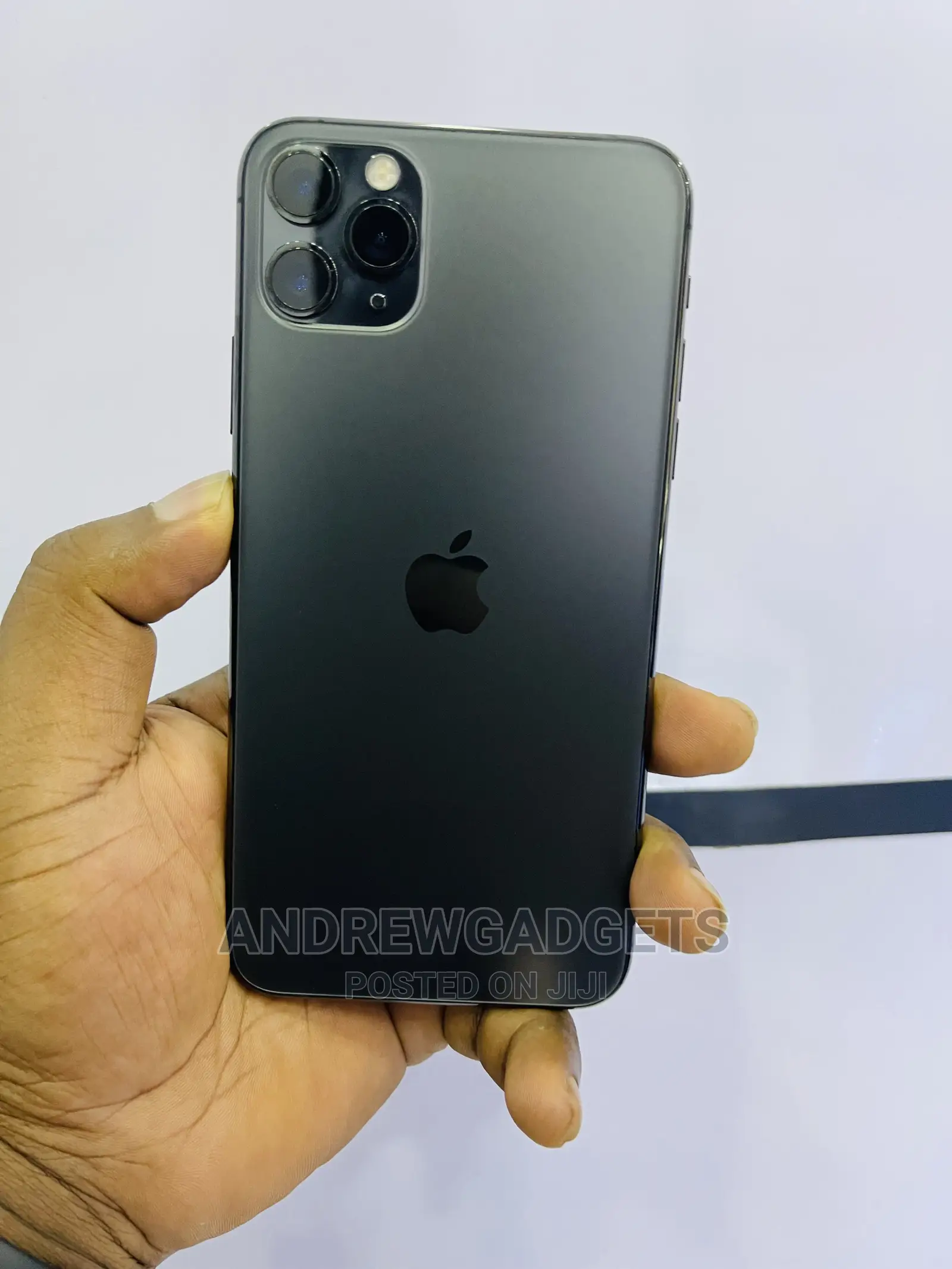 Apple iPhone 11 Pro 64 GB Gray