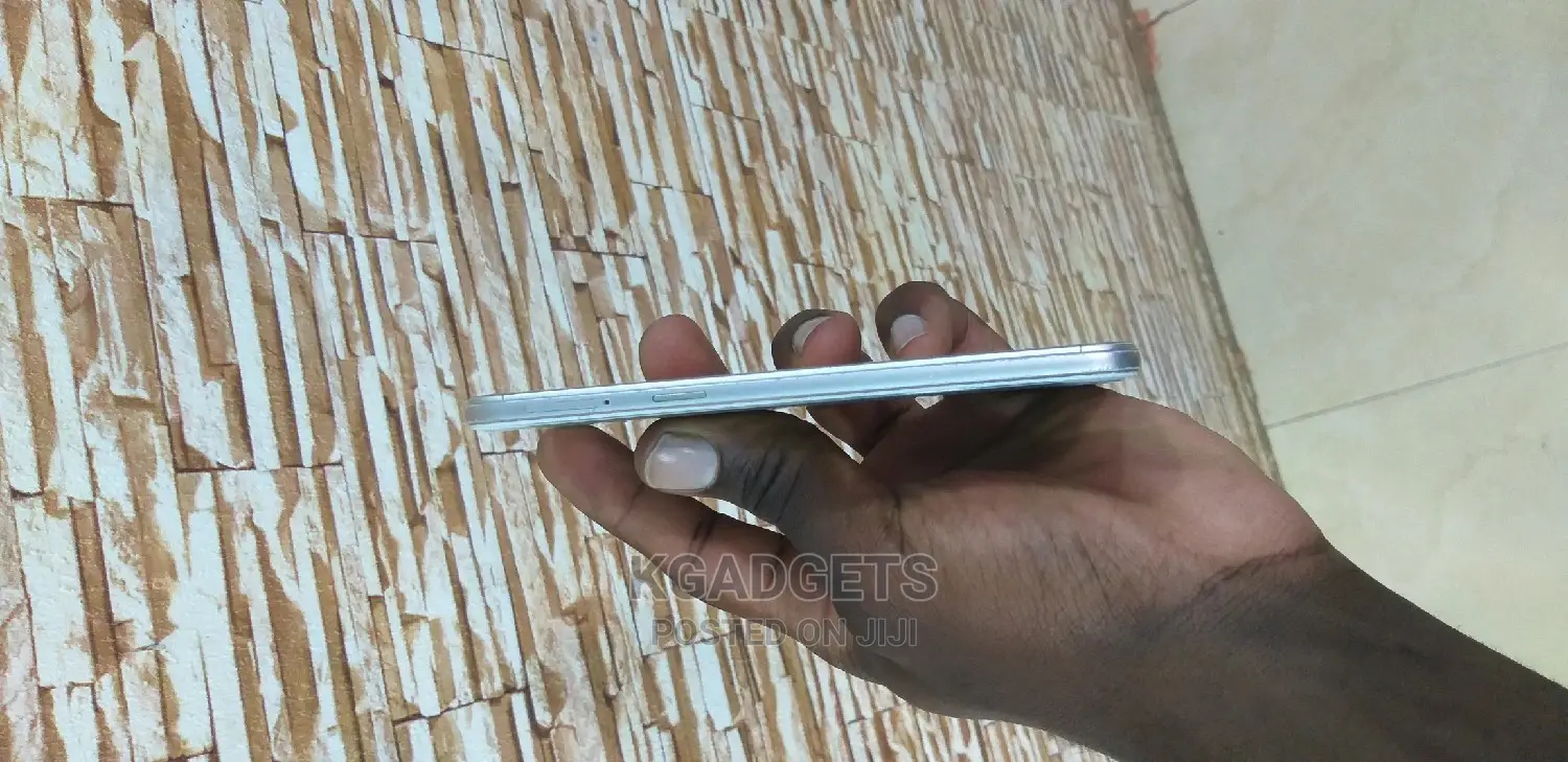 Oppo A57 32 GB White