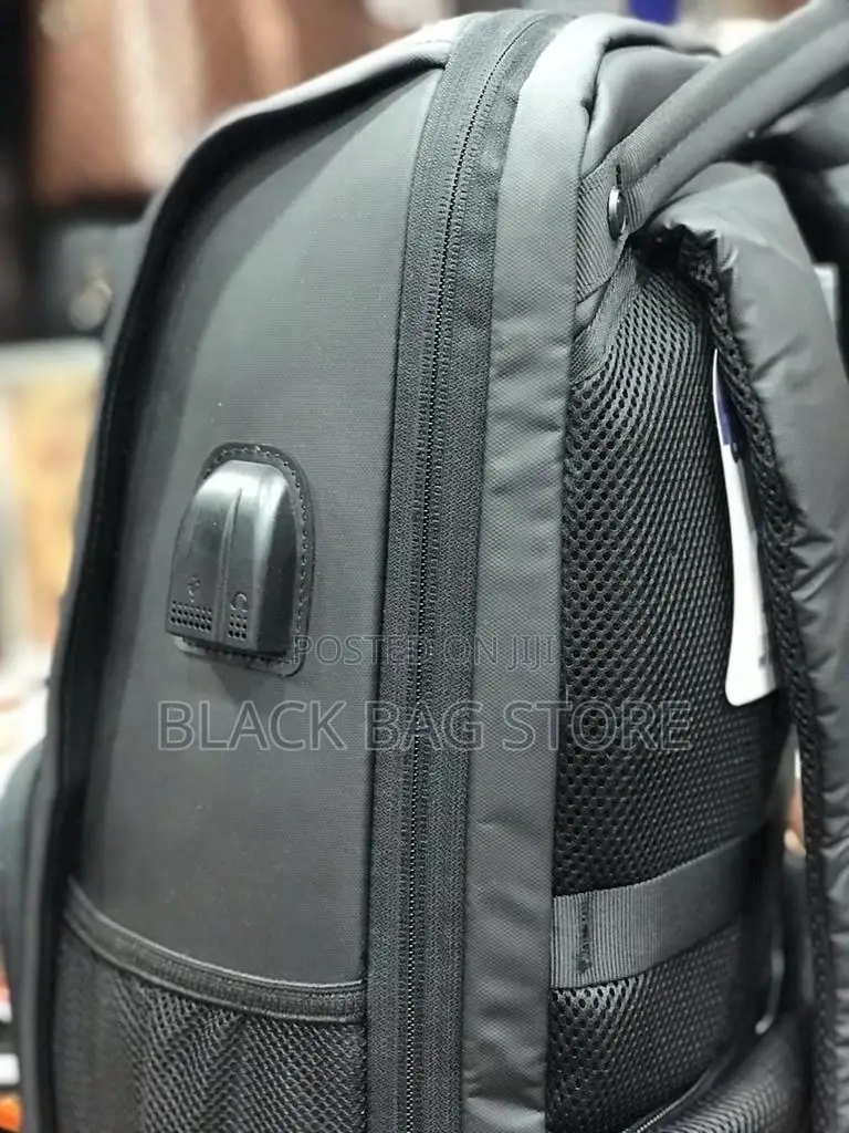 Anti-Thefty Laptop Bag