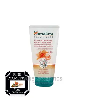 HIMALAYA Gentle Exfoliating Apricot Face Wash, Since 1930