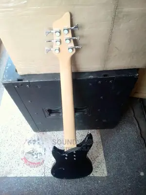 Base Guitar 6 Strings