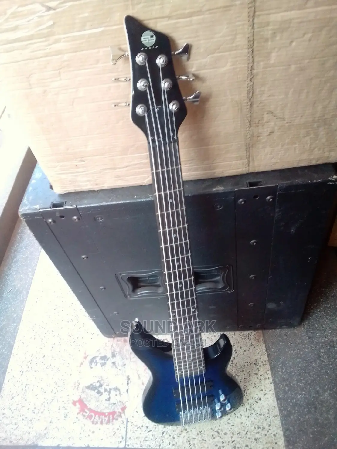 Base Guitar 6 Strings