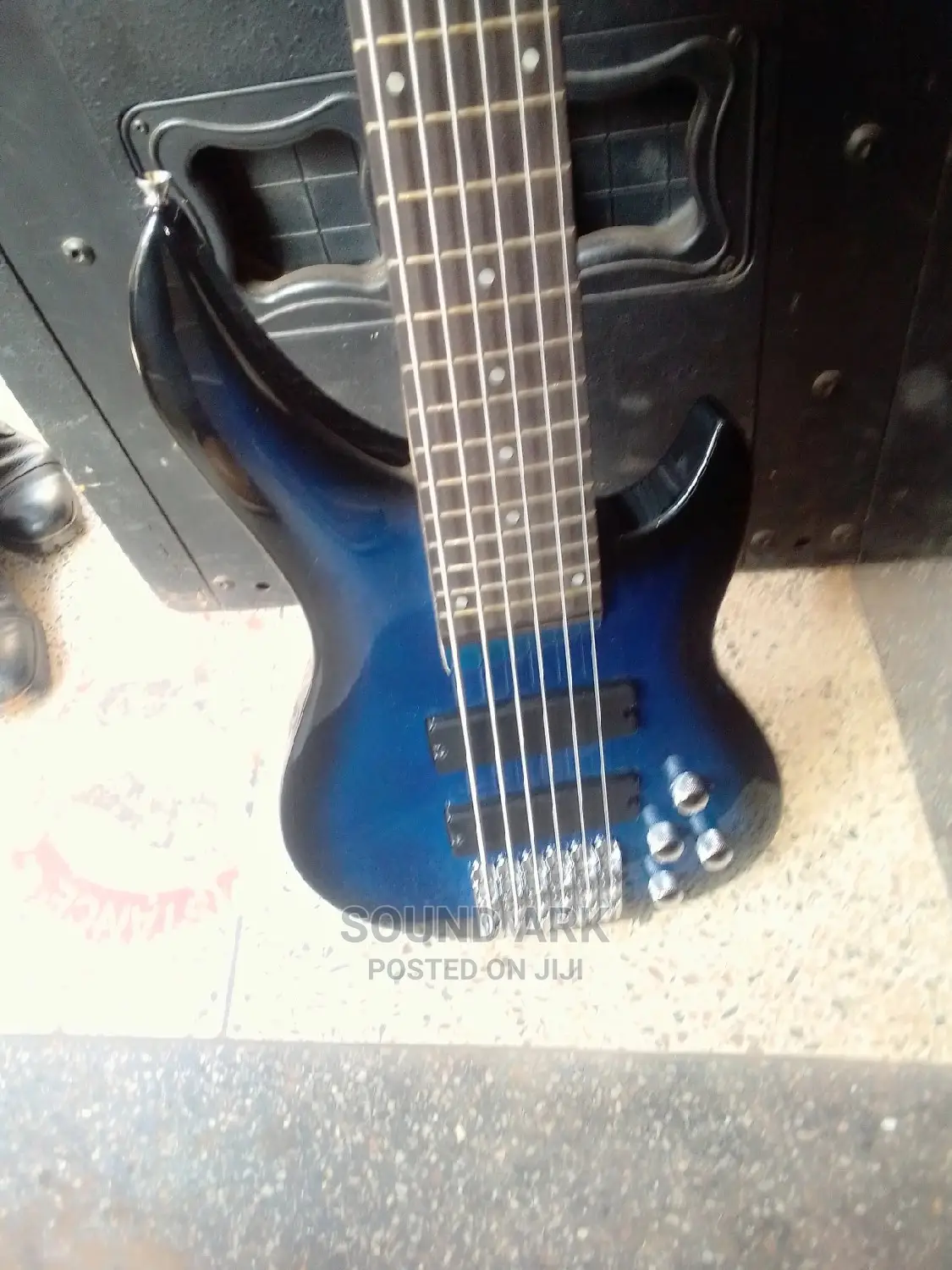 Base Guitar 6 Strings