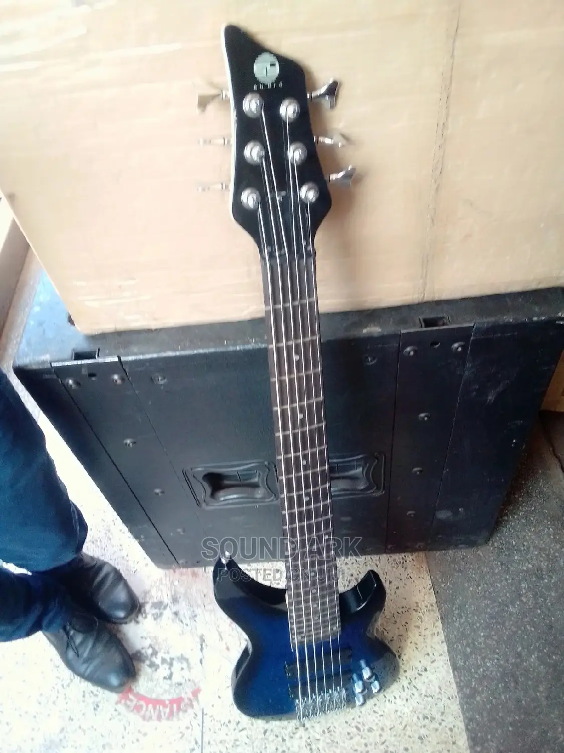 Base Guitar 6 Strings