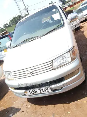 Toyota Legius 1998