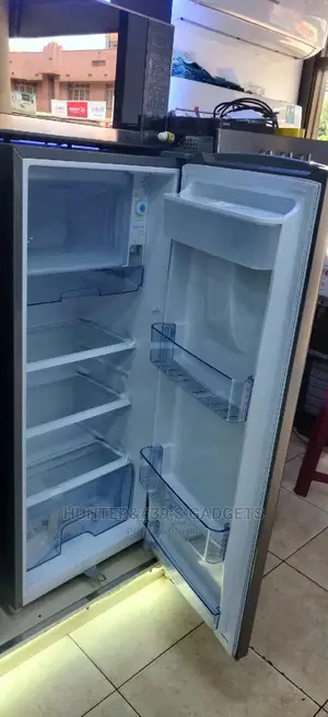 Hisense Fridge 229liters With Water Dispenser