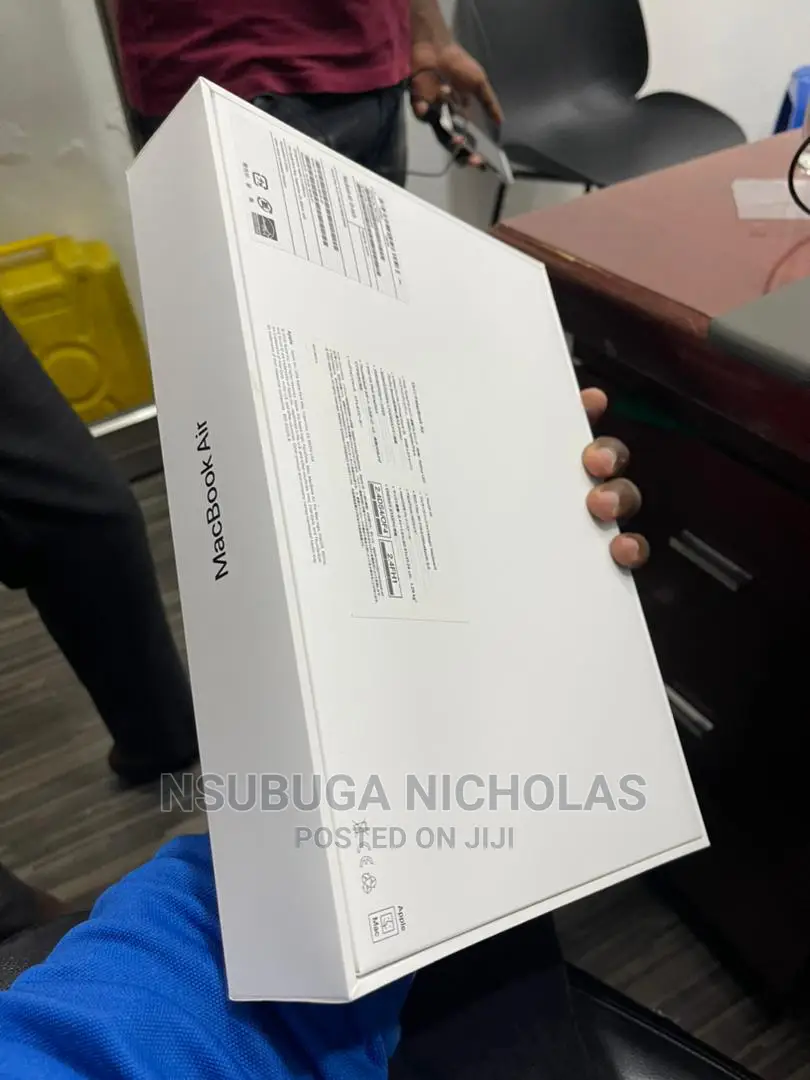 New Laptop Apple MacBook Air 8GB Intel Core I3 SSD 256GB