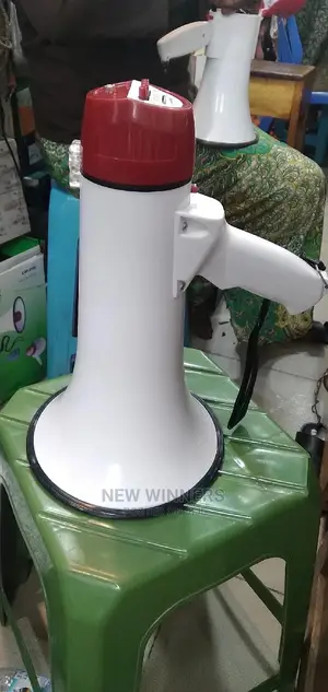 Megaphone (Six Battery)