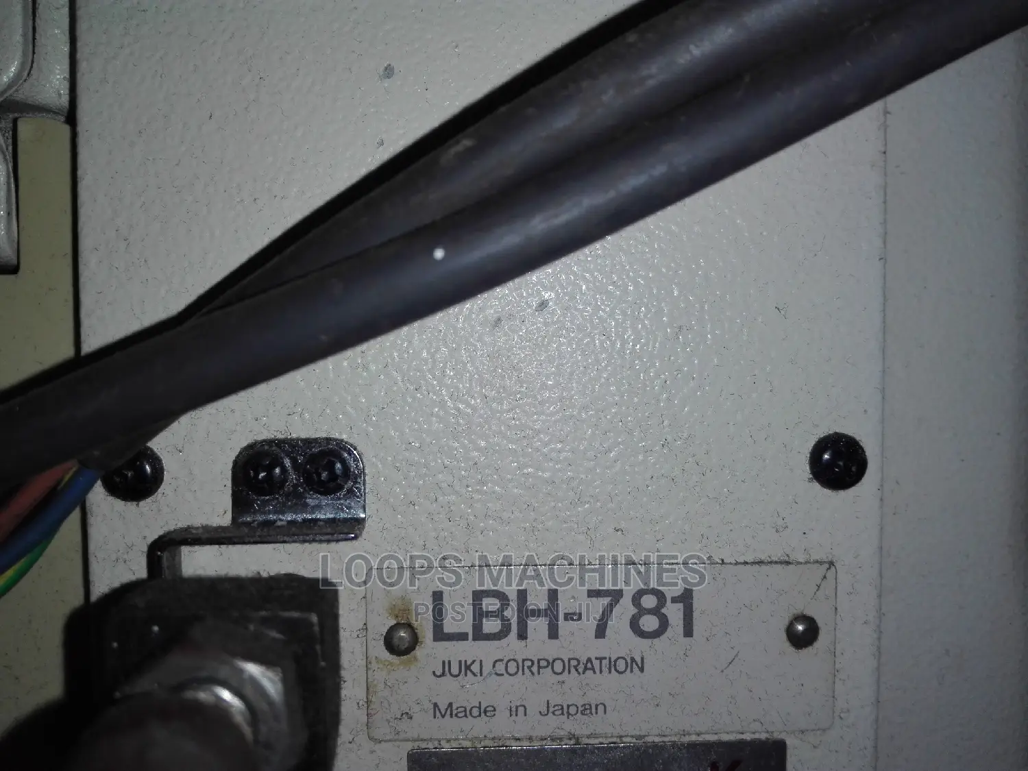Button Holler Sewing Machine