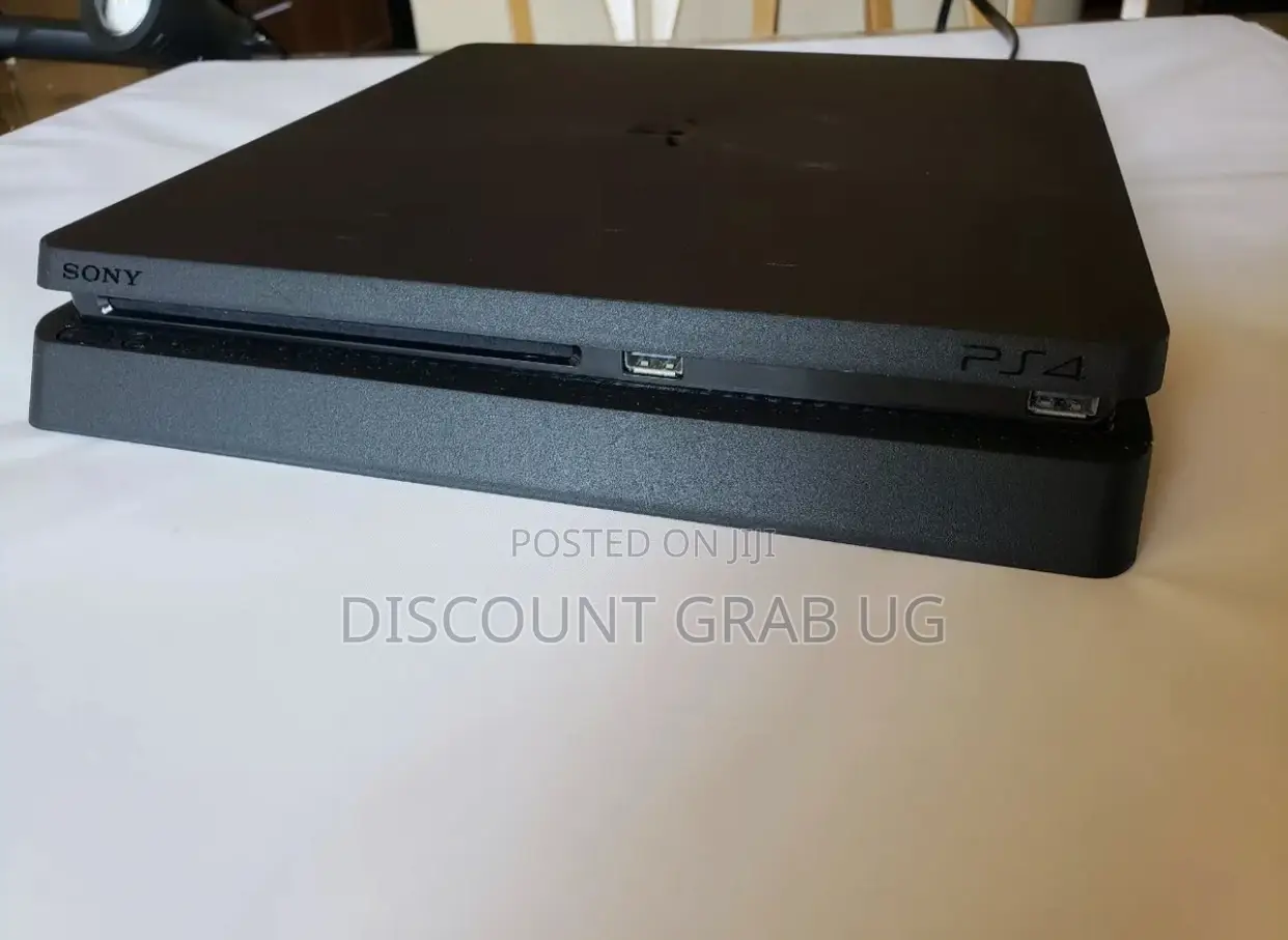 Ps4 Slim Chipped With 20 Games Installed