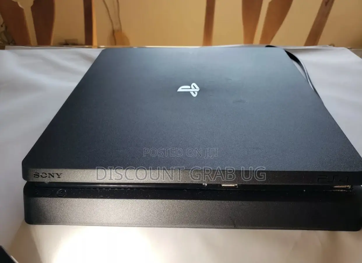 Ps4 Slim Chipped With 20 Games Installed