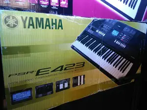 Keyboard Yamaha PSR E423