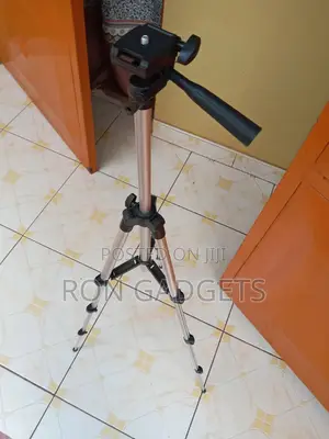 Tripod Stand With Remote