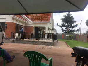 4bdrm Bungalow in Kololo Property, Kampala for Rent