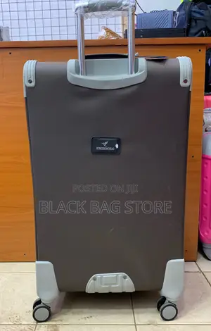 Travel Suitcase-Medium (Size 28)