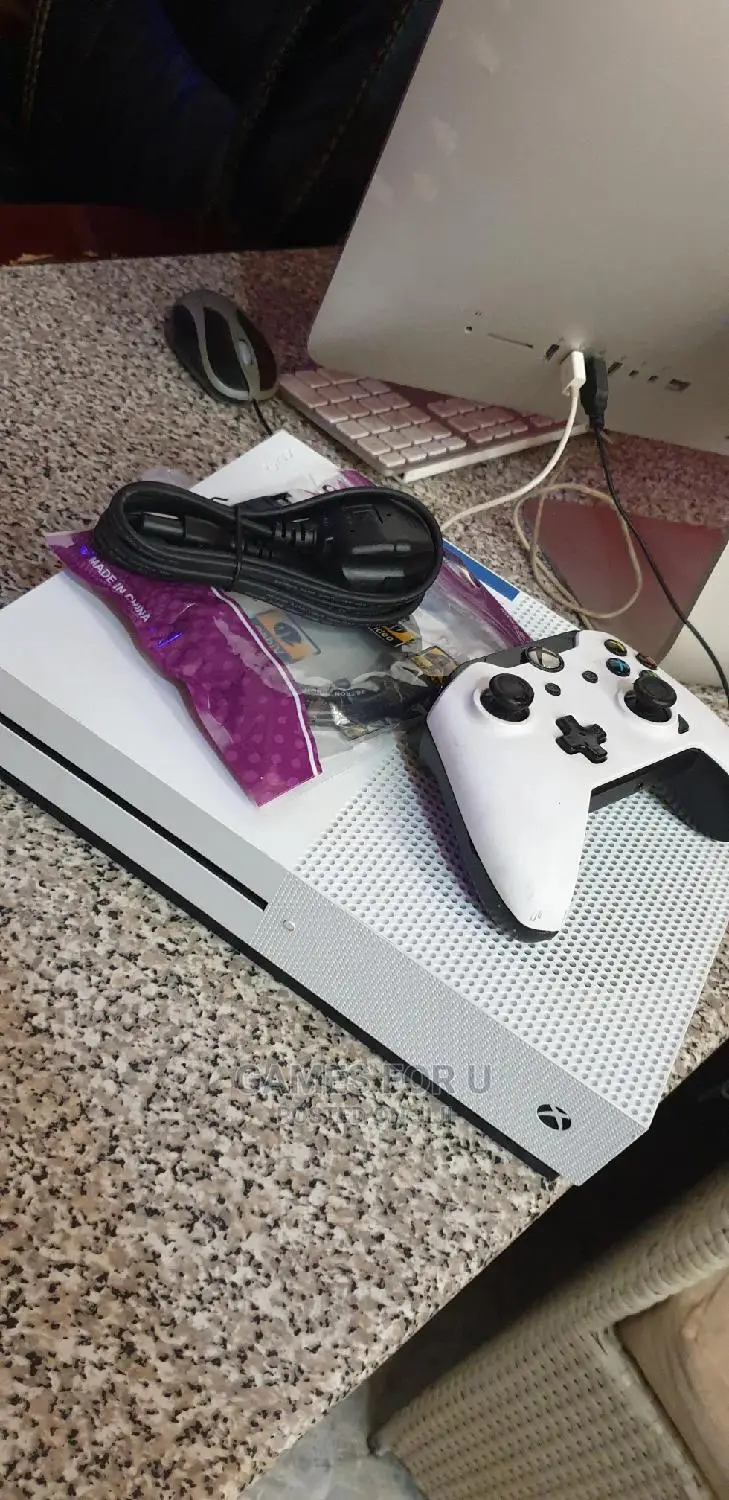 Xbox One S