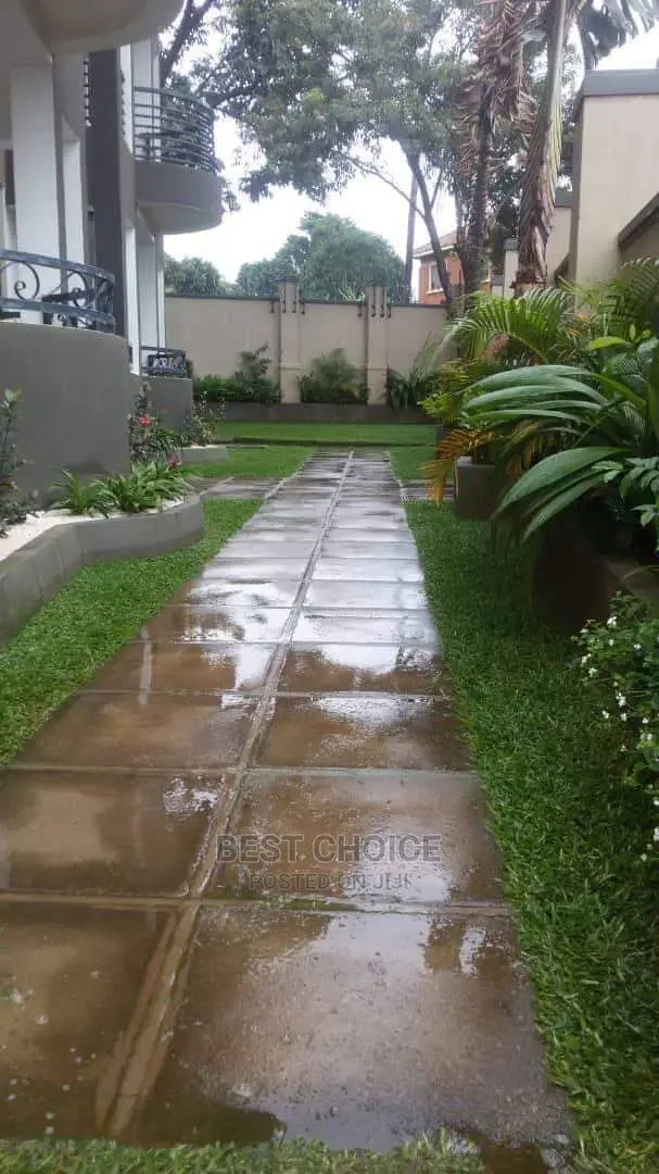 Advanced Concrete Cleaning Services.