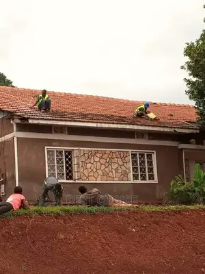 Effective Roof Cleaning Services.