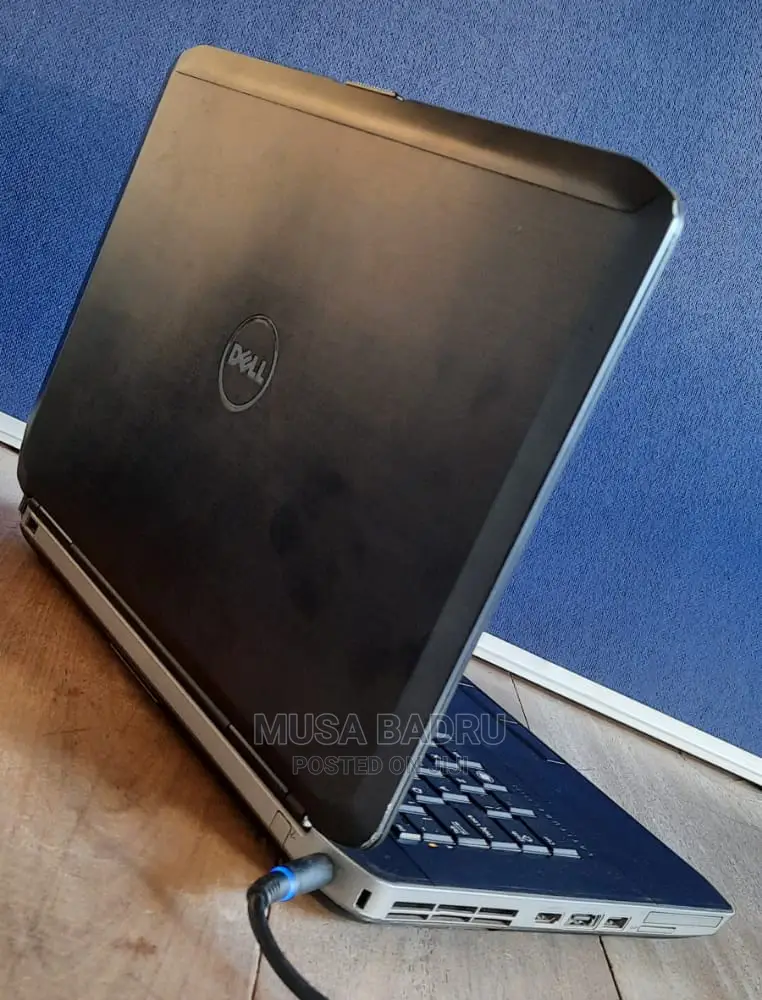 Laptop Dell Latitude E5420 4GB Intel Core I3 HDD 350GB
