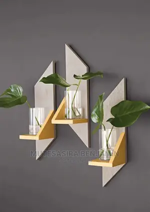 Wall Flower Holder