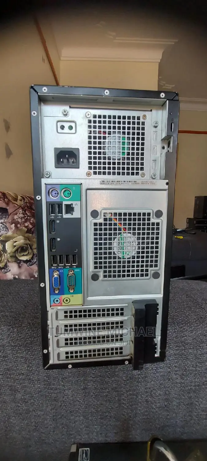 Desktop Computer Dell 4GB Intel Core I5 HDD 500GB