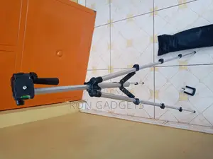 3110 Tripod Stand