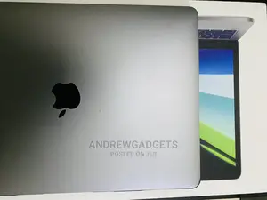 Laptop Apple MacBook Pro M1 8GB Intel SSD 256GB