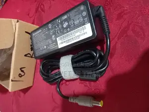 Lenovo Big Round Yellow Pin Adapter