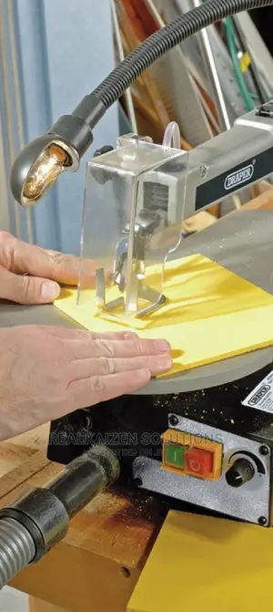 UK Draper 405mm Variable Speed Scroll Saw With Worklight