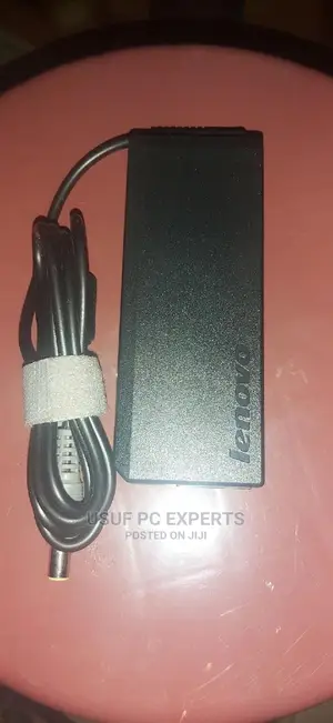 LENOVO Round Pin Adaptor 2O Volts 65watts