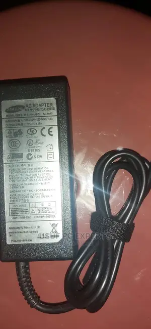 Samsung Adaptor for Laptop 19volts