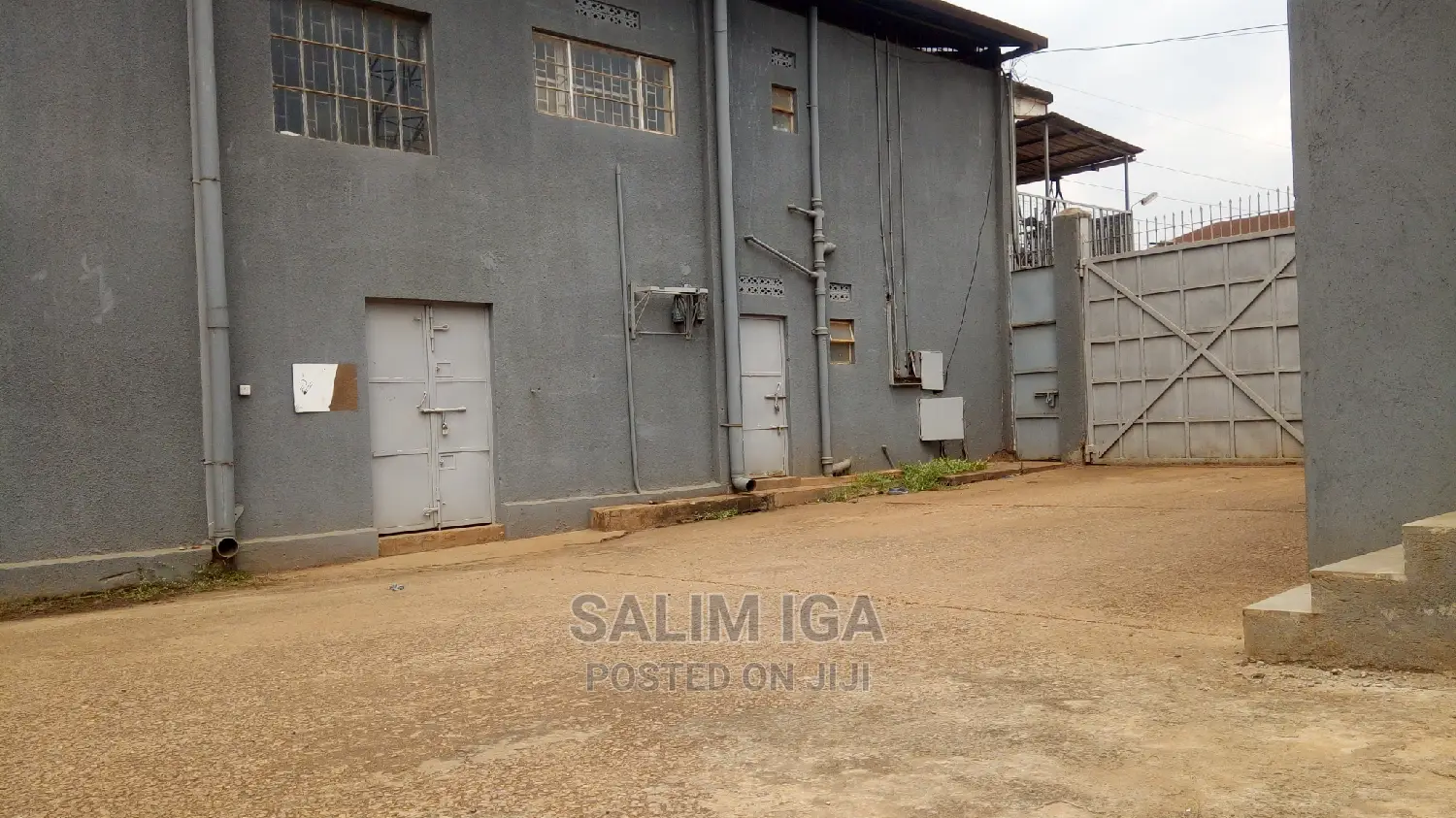 Warehouse in Town