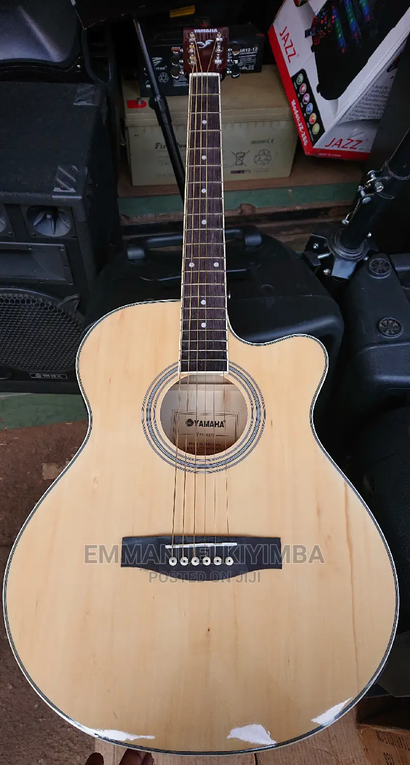 Yamaha Amplified Guitar
