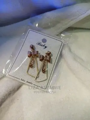 Lady Earpins