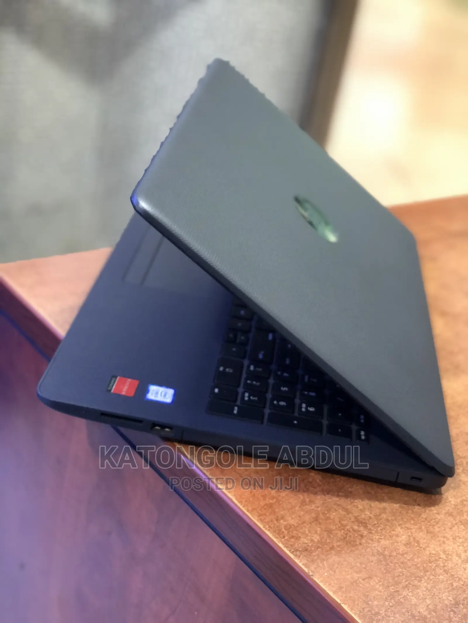 Laptop HP 250 G6 4GB Intel Core I5 HDD 1T