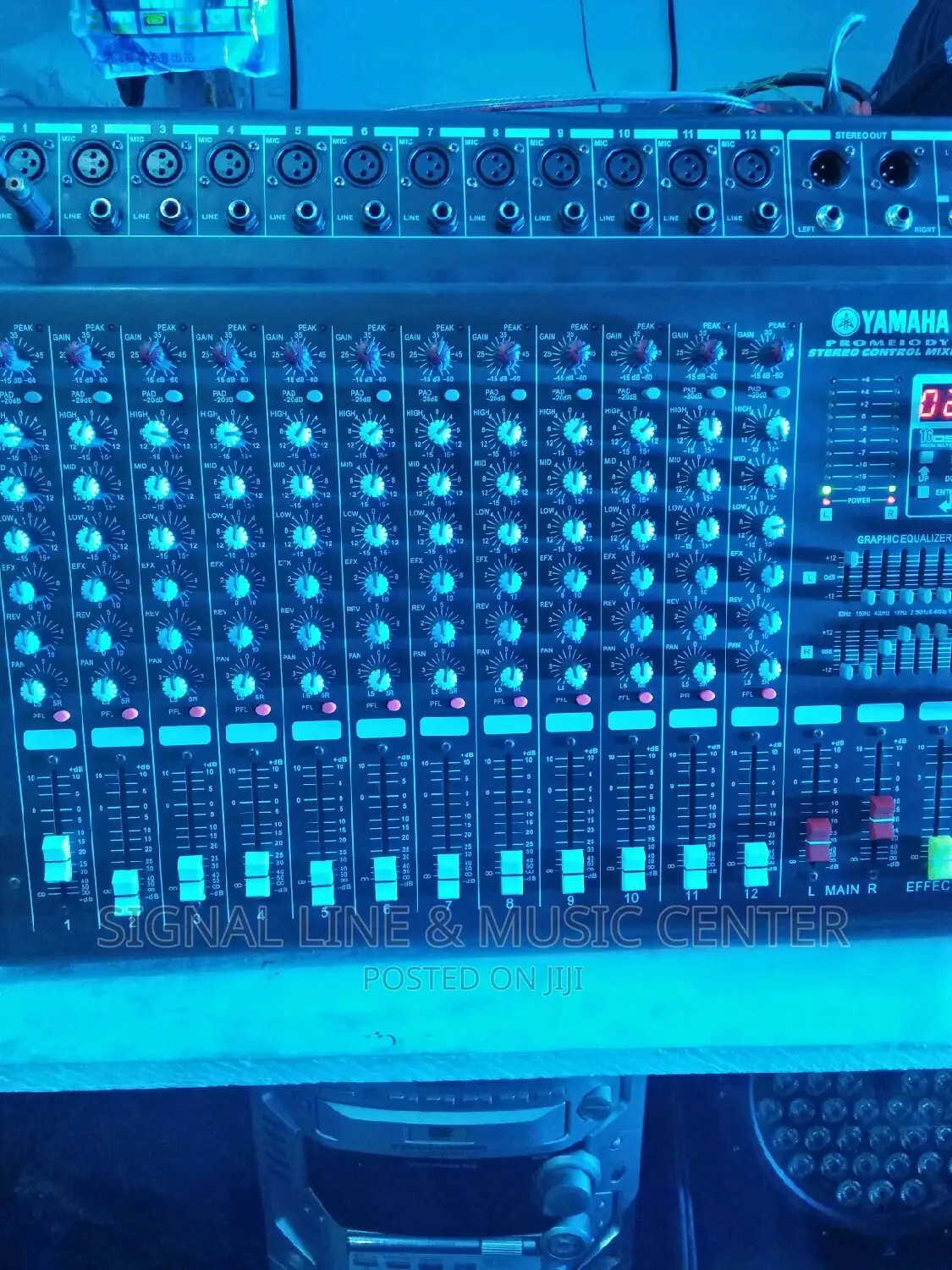 Yamaha Amp Mixe 12channels