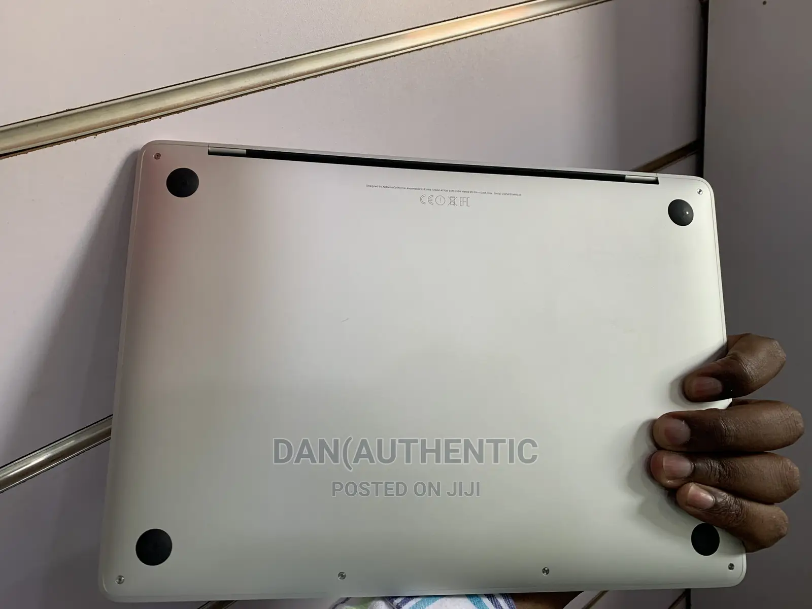 Laptop Apple MacBook Pro 2017 8GB Intel Core I5 SSD 1T