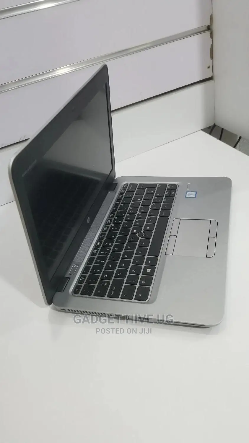 Laptop HP EliteBook 820 G3 4GB Intel Core I5 SSD 256GB
