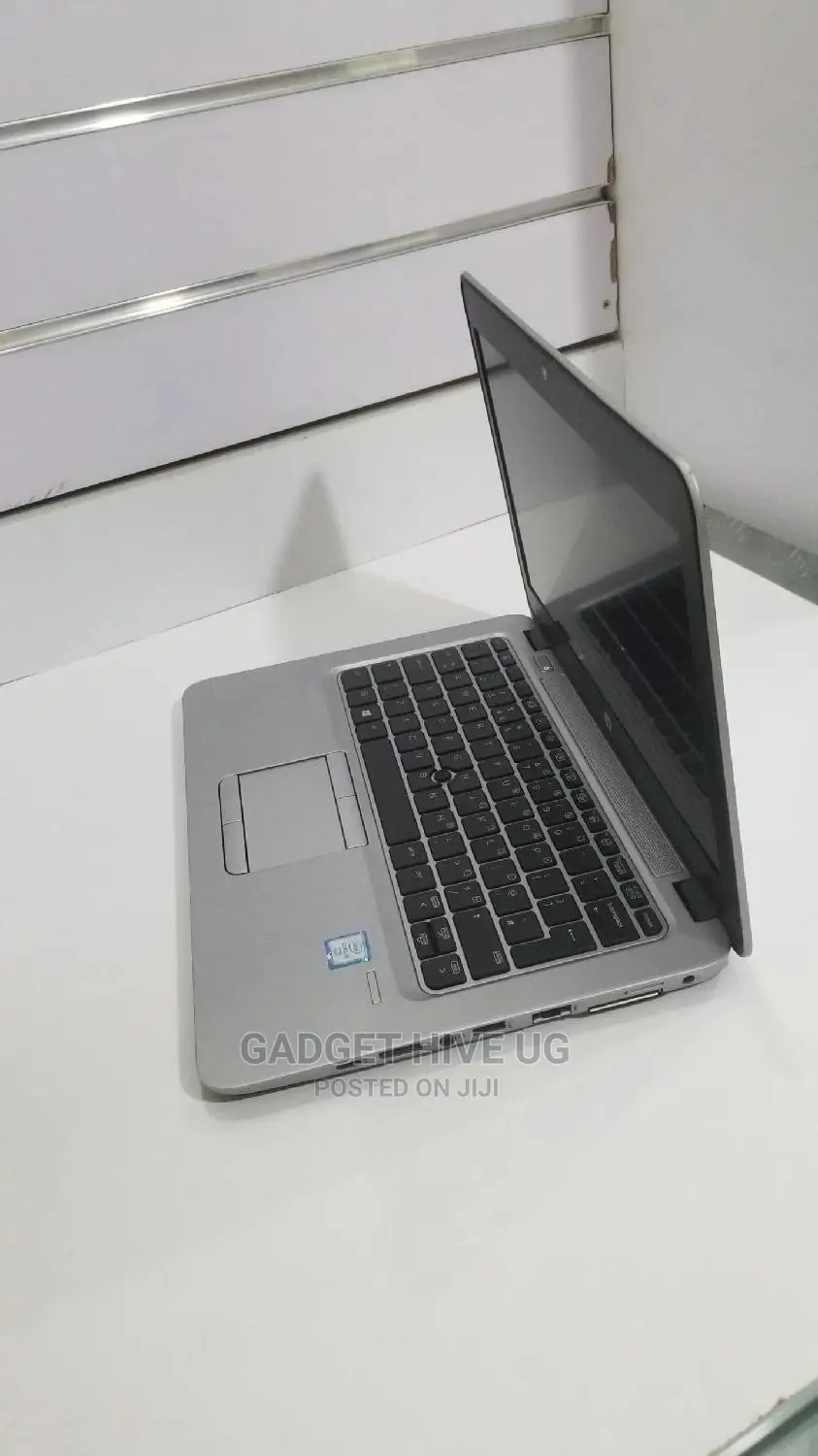 Laptop HP EliteBook 820 G3 4GB Intel Core I5 SSD 256GB